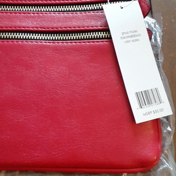 SOLD *Mondani Red NWT Stacy Crossbody Bag,Cute! - Picture 2 of 5